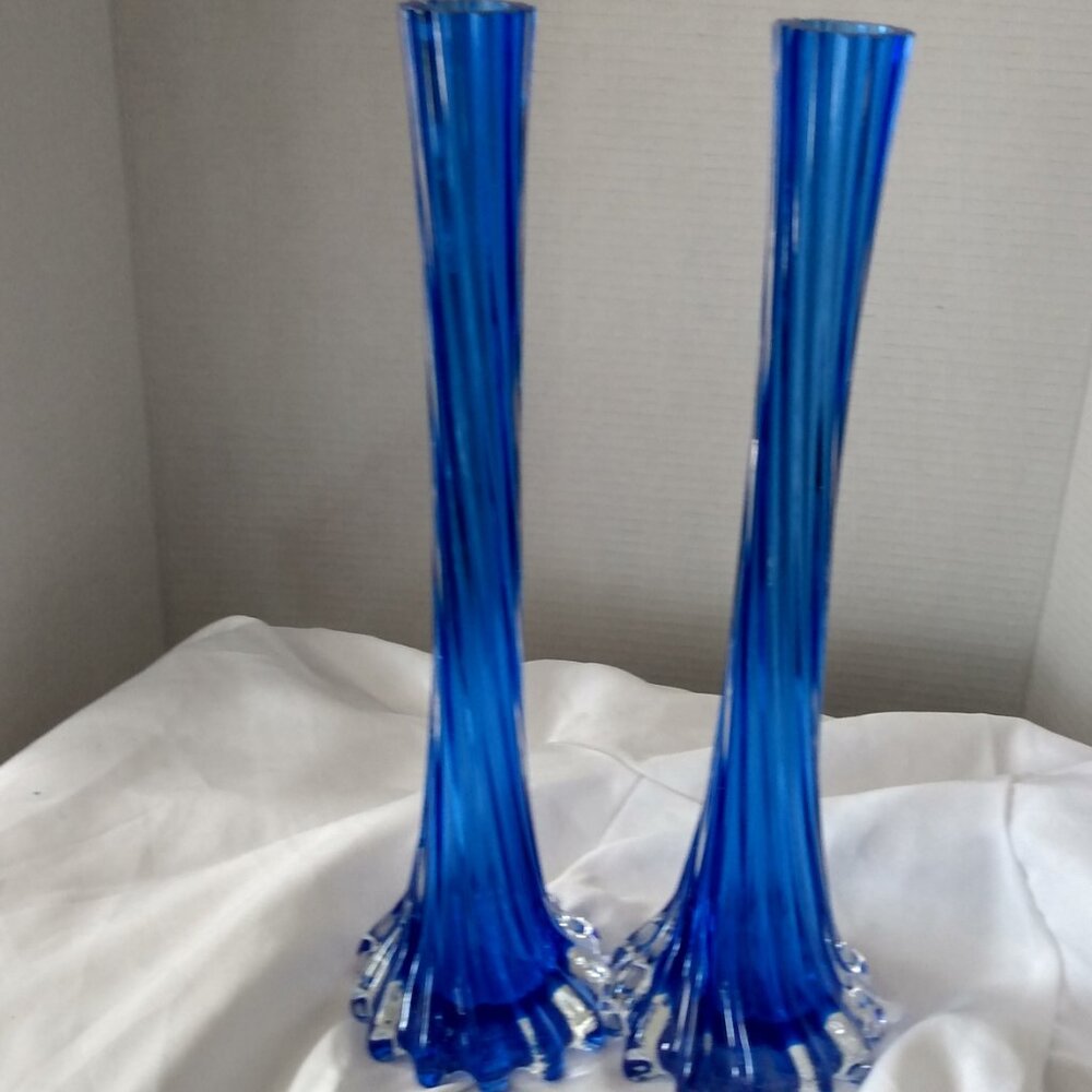VTG COBALT BULE TWISTED BLUE VASE 1960 ELEPHANT FOOT BASE SET OF2